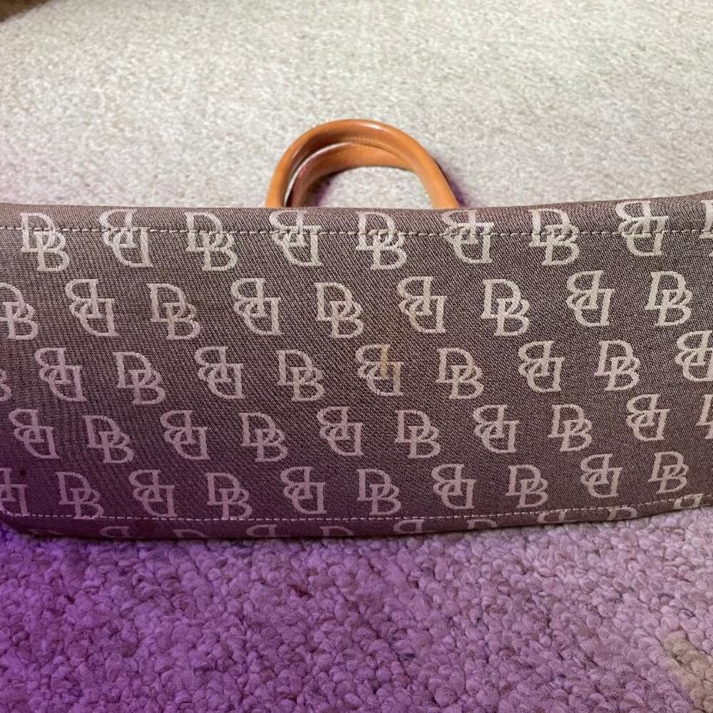 Dooney & Bourke Handbag - Picture 7 of 9